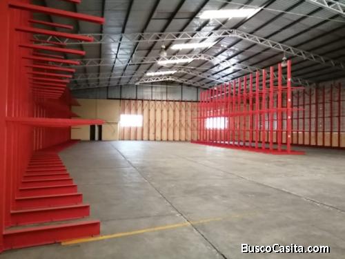 BODEGA EN RENTA EN ZONA 5 CALZADA LA PAZ