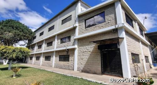 Alquilo Edificio para oficinas y bodega en el Naranjo, zona 4 de mixco