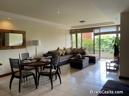 Apartamento Amueblado y Equipado en Renta, Zona 10