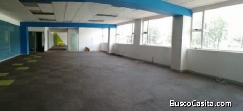 Edificio en Renta en Zona 12 Sobre Avenida Petapa, en Plaza Comercial
