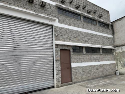 LOCAL DE FOOD COURT EN CENTRO COMERCIAL SAN CRISTOBAL