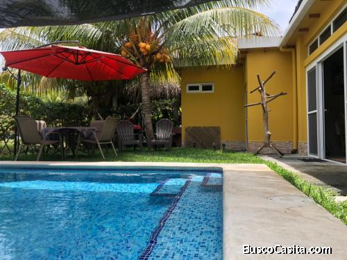 En Venta Casa totalmente amueblada en Condominio Casas del Pacífico km 5.3 Carretera a Monterrico