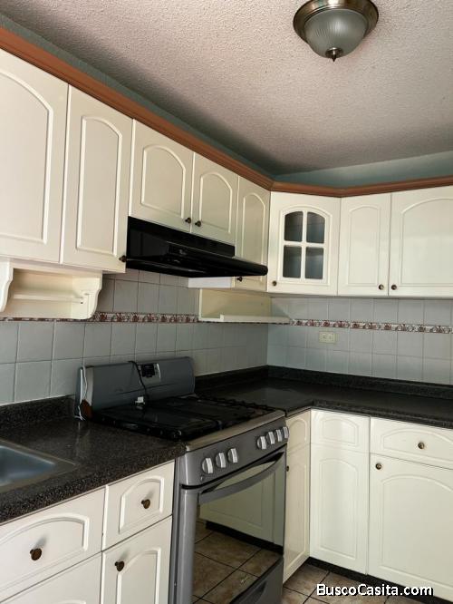 SE VENDE CASA EN LA MESETA 