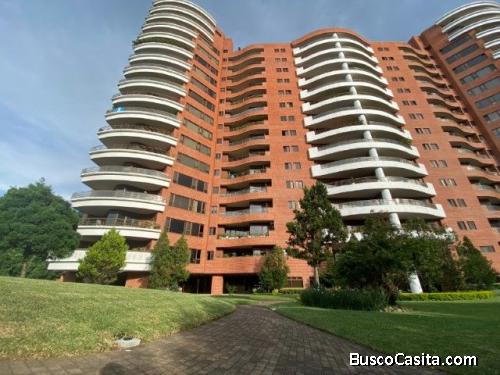 Apartamento En Renta Edificio Tadeus, Zona 14