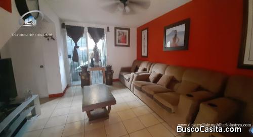 EN VENTA CASA DE DOS NIVEL, CAÑADAS DEL RIO COLONIAL, Z.13 S.M.P