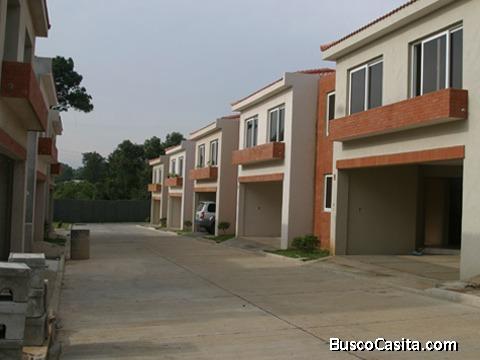 Casa en Altos de Pinares San Cristóbal