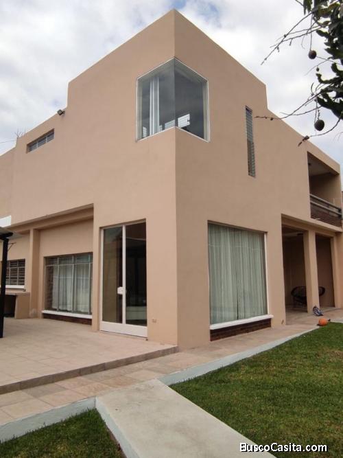 VENDO CASA EN VILLA NUEVA
