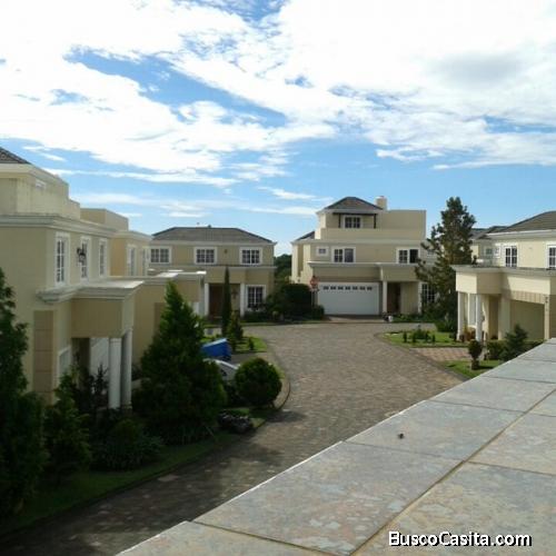 Casa en Renta en Km. 21.5 Carretera a Fraijanes, Condominio Villas De Entre Verde.