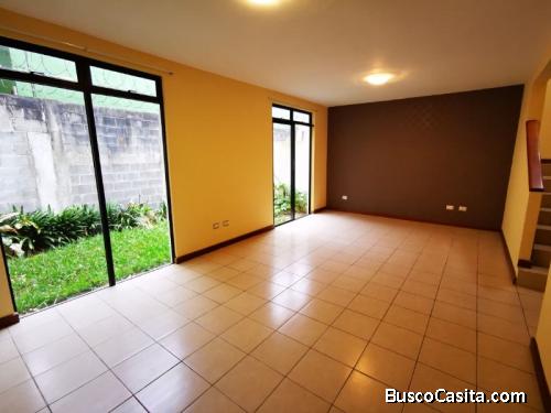 LINDA CASA EN CONDOMINIO CARR. A FRAIJANES