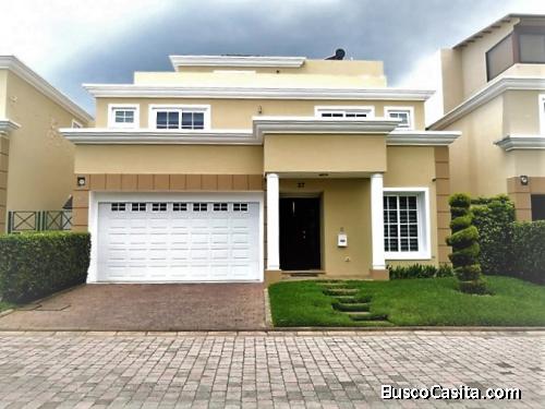 ¡HERMOSA CASA EN VENTA CARRETERA A EL SALVADOR!