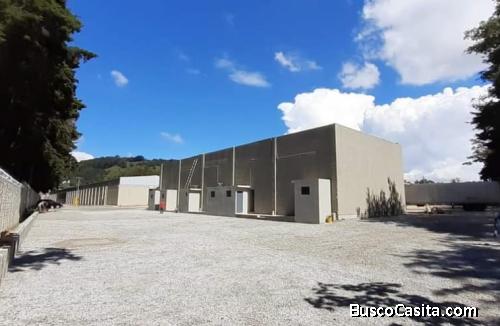 OFIBODEGA EN RENTA EN COMPLEJO INDUSTRIAL SANTA LUCIA MILPAS ALTAS