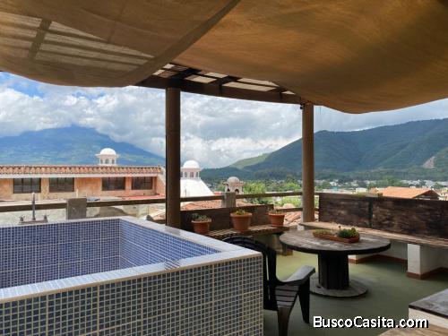 Casa en venta en Bella Vista Jocotenango con espectacular vista hacia los volcanes 