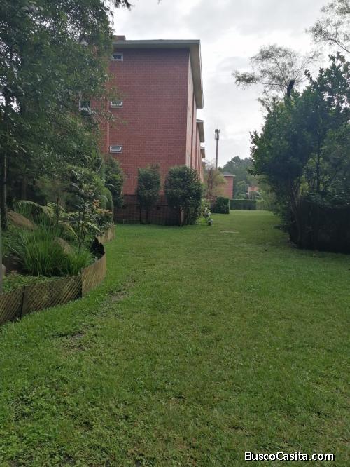 LINDO APARTAMENTO PUERTA PARADA