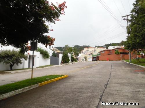 TERRENO EN VENTA EN LAS CUMBRES ZONA 16