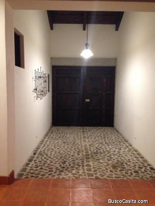 Viva en Antigua ! CityMax Antigua renta apartamento en Antigua Guatemala