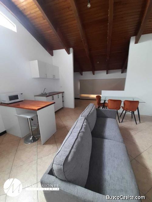 Apartamento en renta tipo estudio amueblado en zona 10 