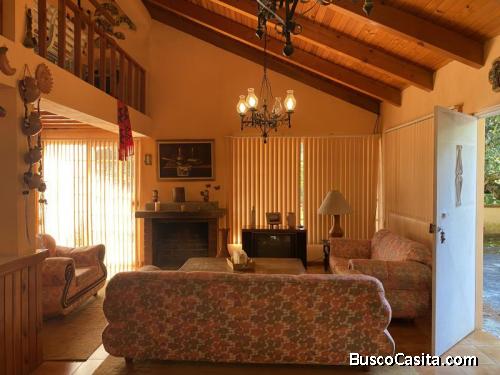 Casa canadiense en venta en Condominio Granjas Jardín el Alto #SantiagoSacatepequez