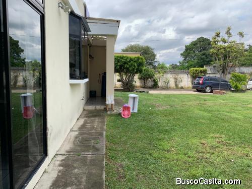 PRECIOSA CASA EN VENTA EN BOULEVARD DE SAN CRISTOBAL