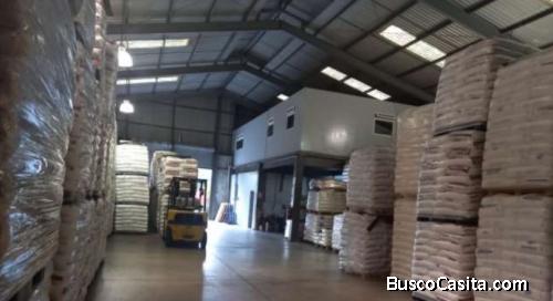 En renta Ofibodega en una excelente ubicación de la ciudad, Atanasio zona 12