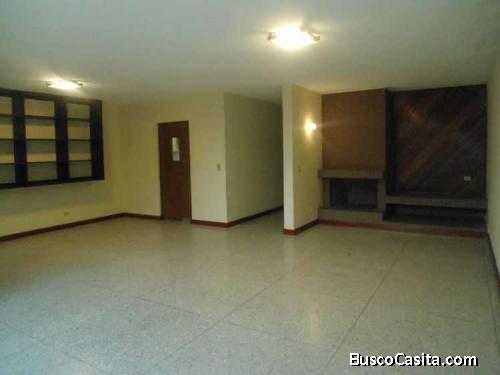 CASA EN RENTA EN OAKLAND ZONA 10