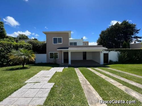 Venta de Casa en La Fontana ll Carr. a El Salvador