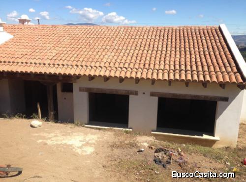 Terreno con Casa de Descanso en Venta en Patzun