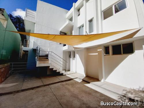 Vendo Apartamento nuevo en Oakland Zona 10 de Guatemala