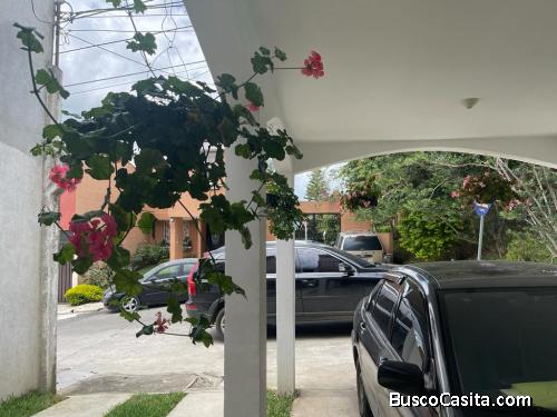 SE RENTA CASA EN PLANES DE BARCENAS