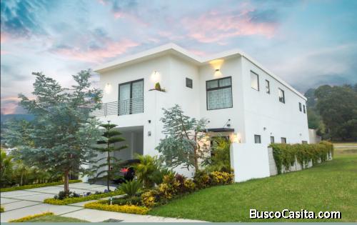 FONTANA I CASA EN VENTA PARA ESTRENARMUNDO INMOBILIARIO
