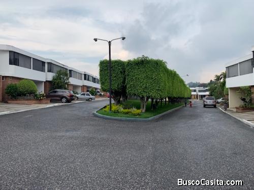 RENTA Casa en Condominio zona 11 Las Charcas