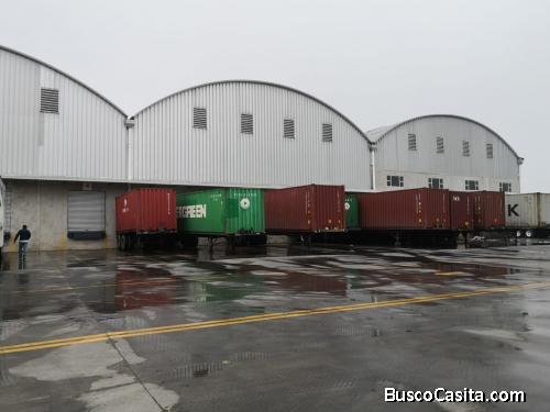 RENTO NAVE PARA ESTRENAR EN ABRIL 2,023