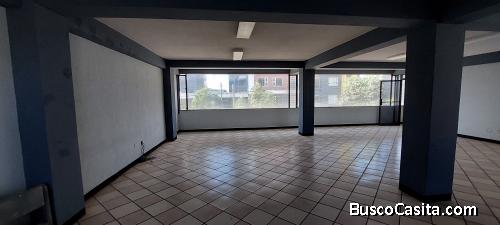 Rento oficina de 132mts en zona 11