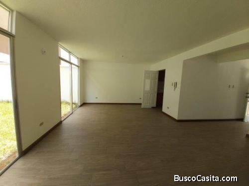 SE VENDE CASA EN VILLAS DE CHOACORRAL 