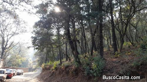 Terreno de Esquina en Venta en El Encinal Zona 7 Mixco Venta USD116,000