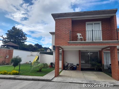En venta, Citymax antigua, casa en residencial ubicado en san Lucas Sacatepéquez