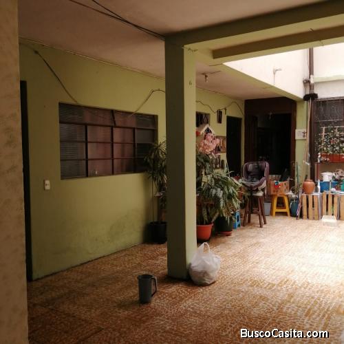 Vendo casa en zona 2