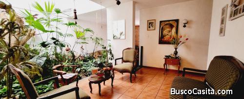 Hermosa casa en venta en Villa Sol zona 12