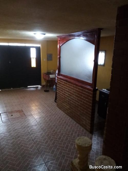 Bonita casa en santa lucia milpas altas a dos cuadras de la municipalidad