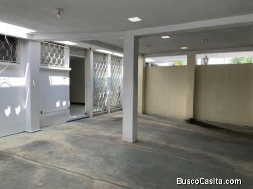 SE VENDE CASA EN MOLINO DE LAS FLORES 2