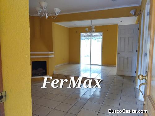 Se ALQUILA casa en San José Pinula, de 4 dormitorios y Estudio 