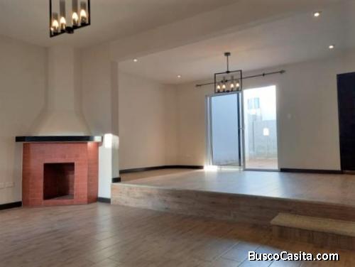 RENTO CASA EN CARRETERA AL SALVADOR 