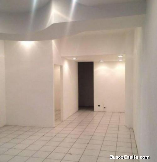 LOCAL EN VENTA Y RENTA EN CC. GRAN PORTAL PETAPA, Z-12.