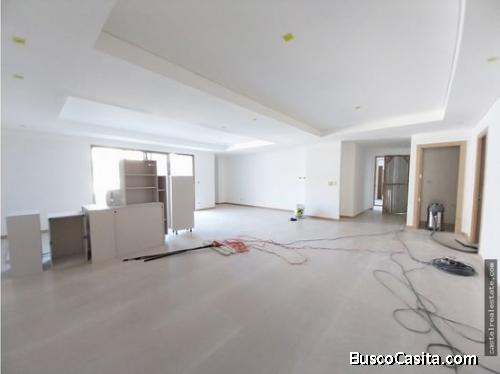 Lujoso Apartamento en Venta en zona 15