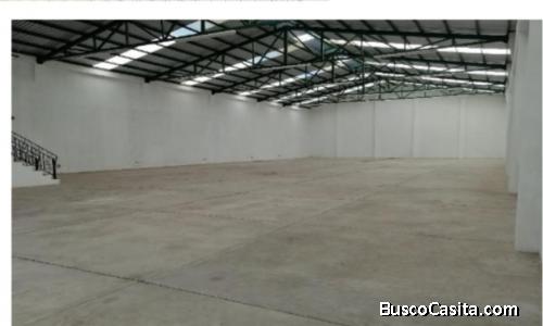 RENTO OFIBODEGA 800 MTS. ZONA 8 MIXCO ALDEA EL CAMPANERO