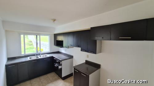 CASA EN VENTA EN LA FONTANA CARRETERA AL SALVADOR