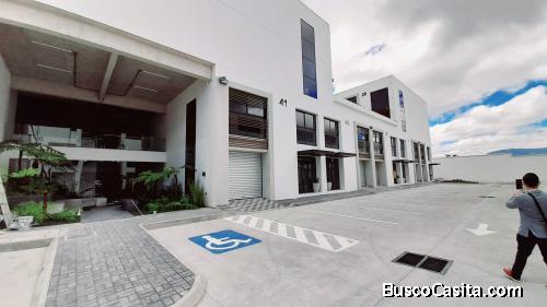 Oficina en Renta en InterNaranjo Zona 4 Mixco