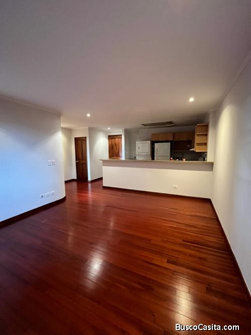 ALQUILO APARTAMENTO EN ZONA 14, AVENIDA LAS AMERICAS