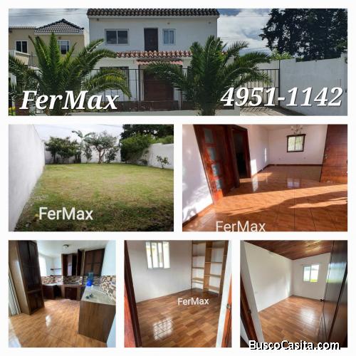 VENDO casa en San José Pinula.  Jardín grande.  Terreno de 12 x 36 mts