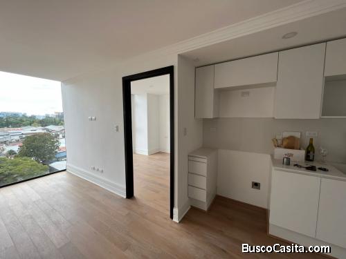 Alquilo Apto. En Edificio Céntrico Zona 5