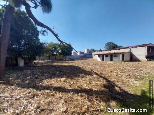Bodega con amplio terreno en Villa Nueva